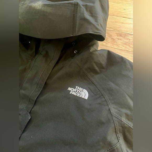 North Face Jacket - Picture 2 of 6